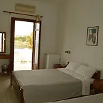 Artemis Hotel